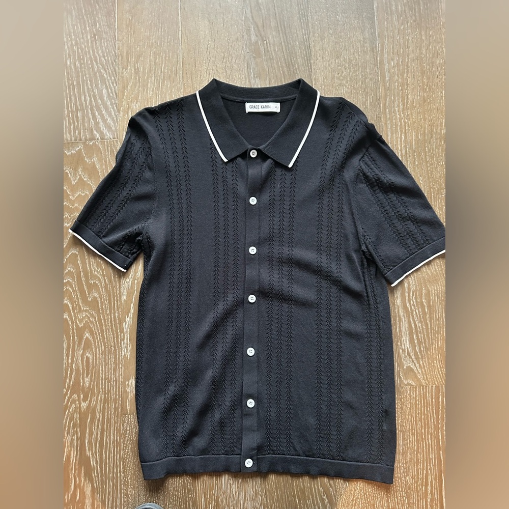 NWOT Grace Karin Black Textured Men's Shirt with White Accents